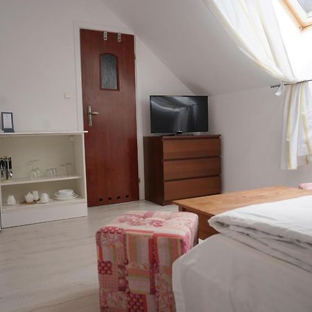 Iwona Pokoje Apartamenty 카르비아 외부 사진