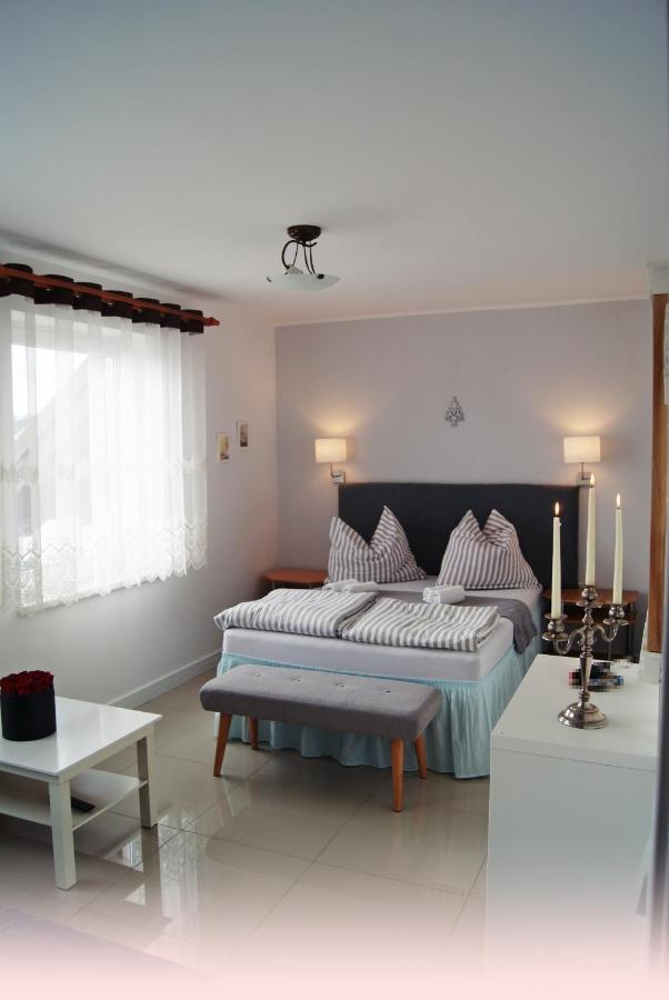 Iwona Pokoje Apartamenty 카르비아 외부 사진