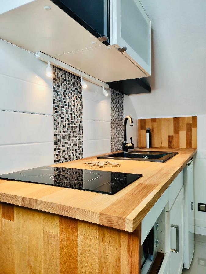 Iwona Pokoje Apartamenty 카르비아 외부 사진