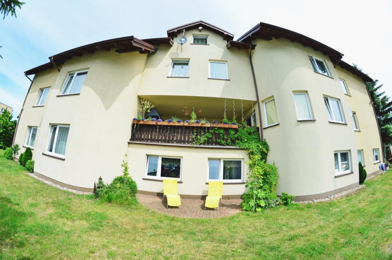 Iwona Pokoje Apartamenty 카르비아 외부 사진
