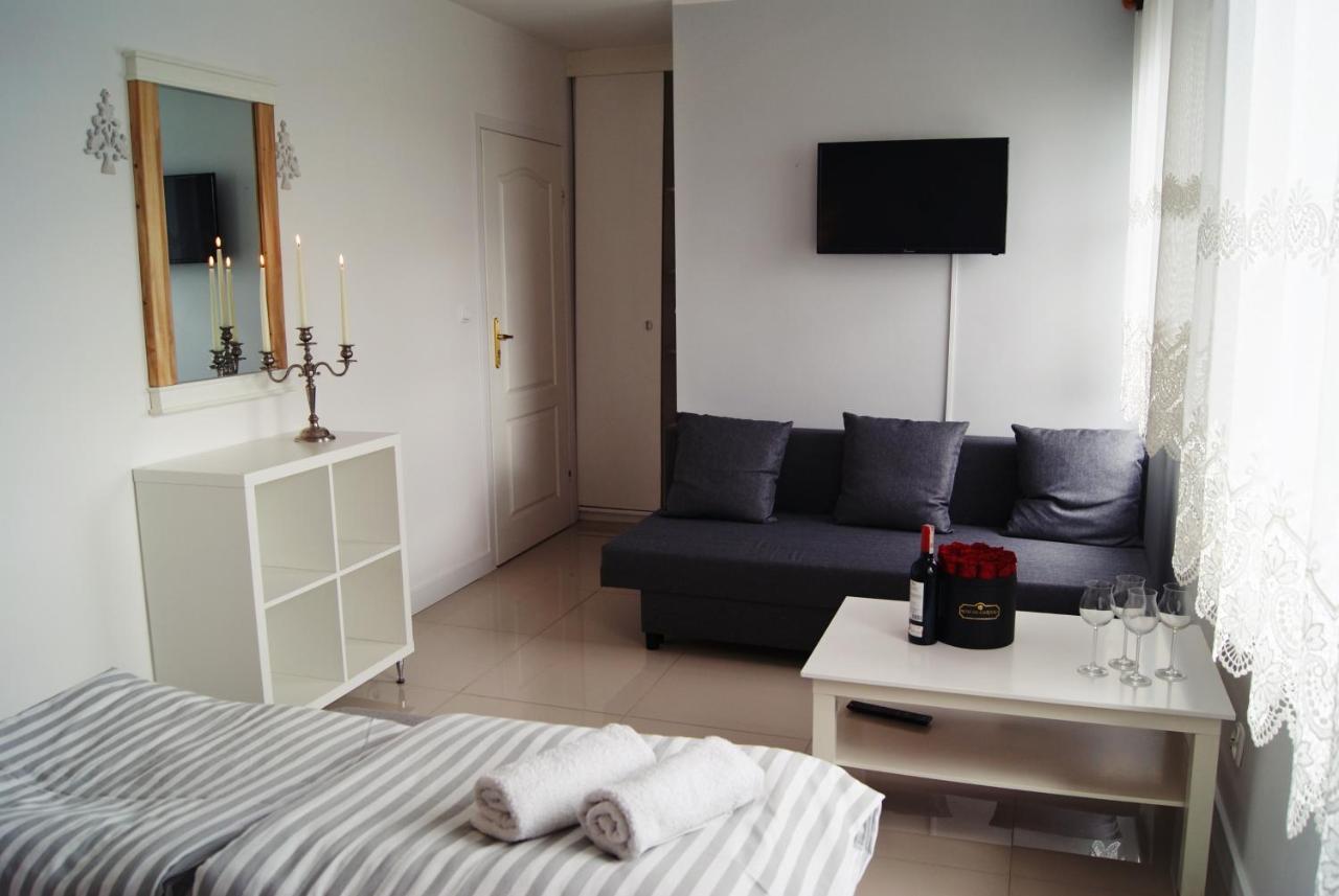 Iwona Pokoje Apartamenty 카르비아 외부 사진