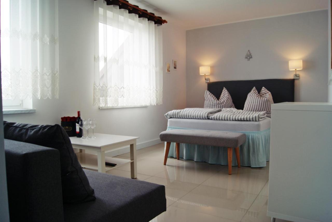 Iwona Pokoje Apartamenty 카르비아 외부 사진