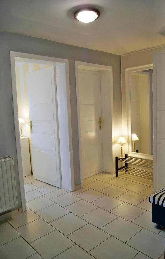 Iwona Pokoje Apartamenty 카르비아 외부 사진