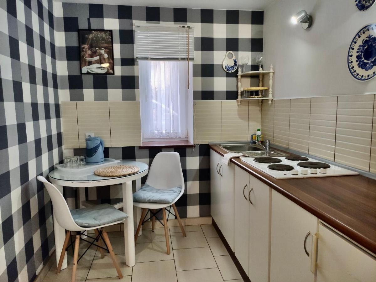 Iwona Pokoje Apartamenty 카르비아 외부 사진