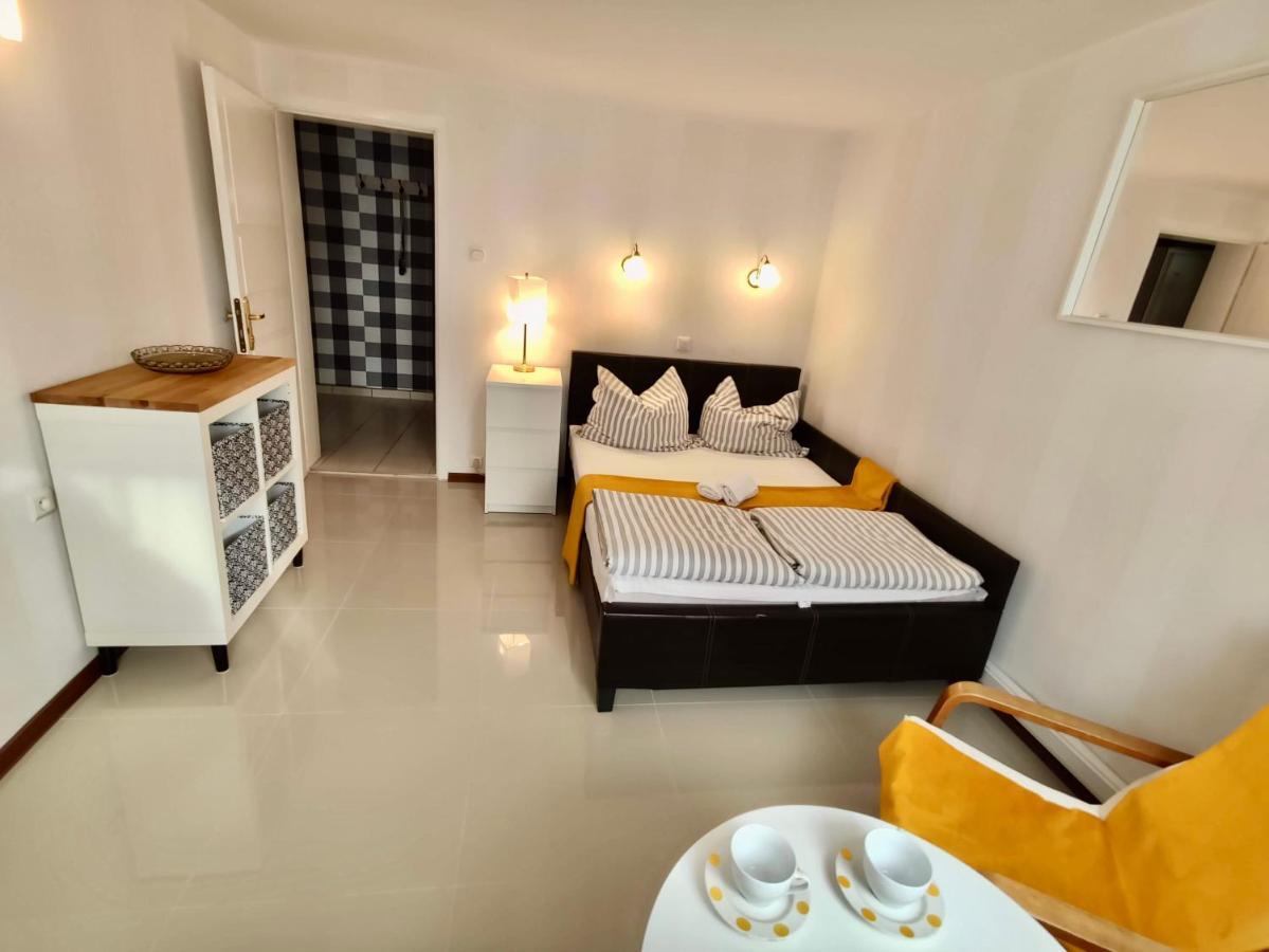 Iwona Pokoje Apartamenty 카르비아 외부 사진