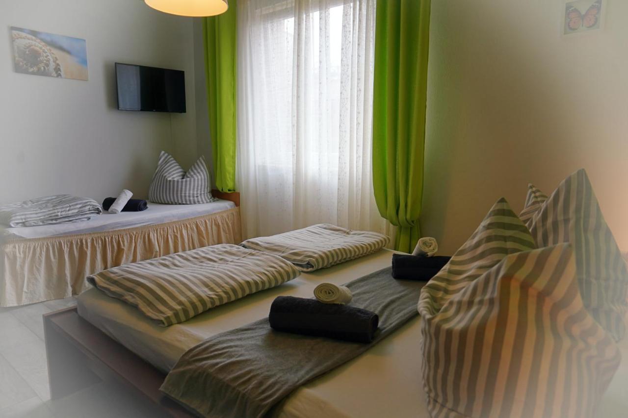Iwona Pokoje Apartamenty 카르비아 외부 사진
