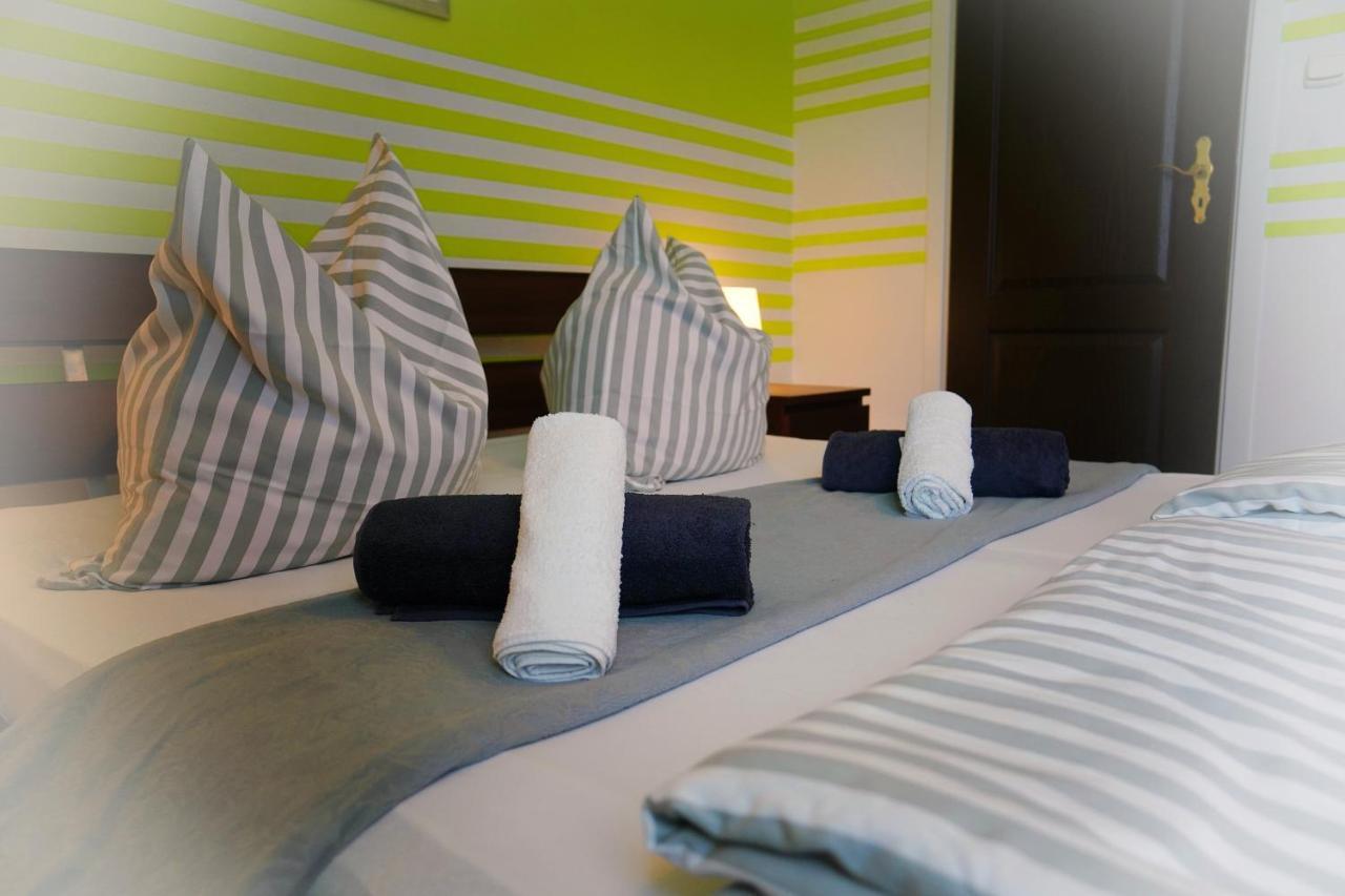 Iwona Pokoje Apartamenty 카르비아 외부 사진