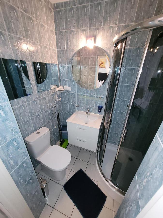 Iwona Pokoje Apartamenty 카르비아 외부 사진