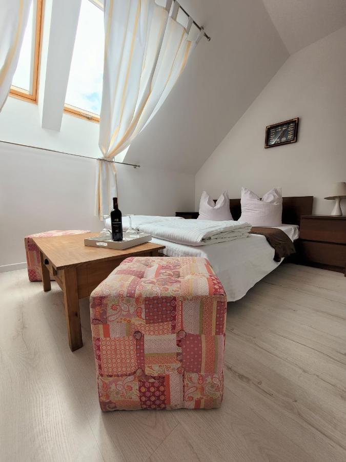 Iwona Pokoje Apartamenty 카르비아 외부 사진