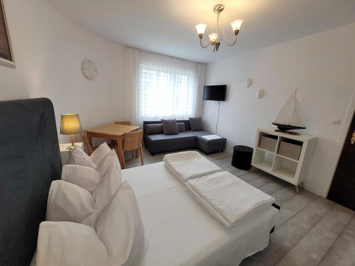 Iwona Pokoje Apartamenty 카르비아 외부 사진