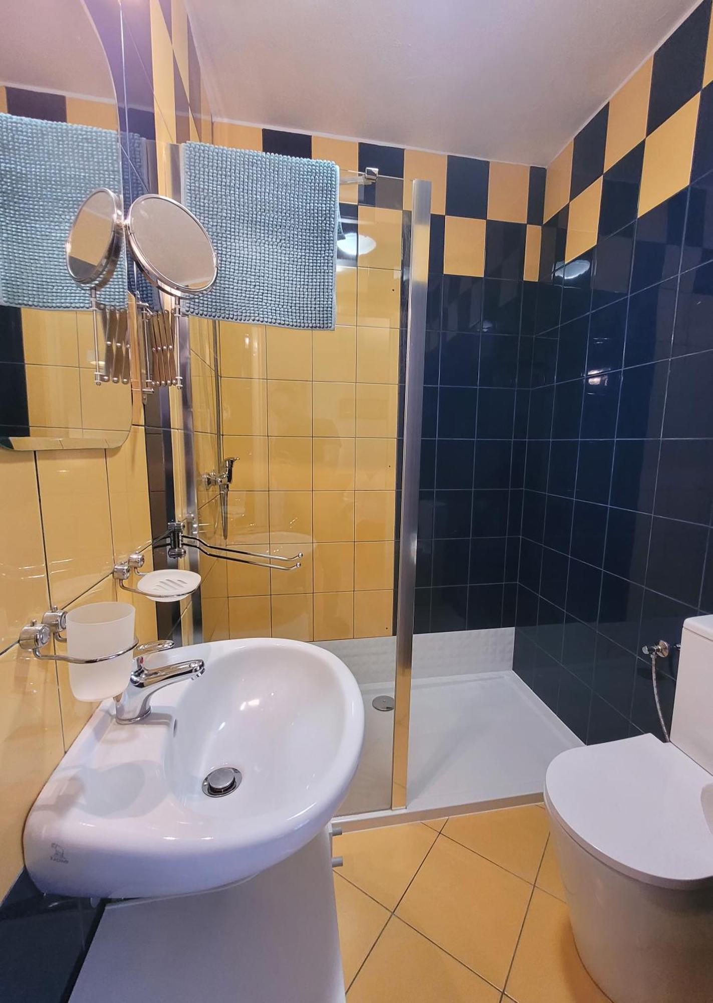 Iwona Pokoje Apartamenty 카르비아 외부 사진