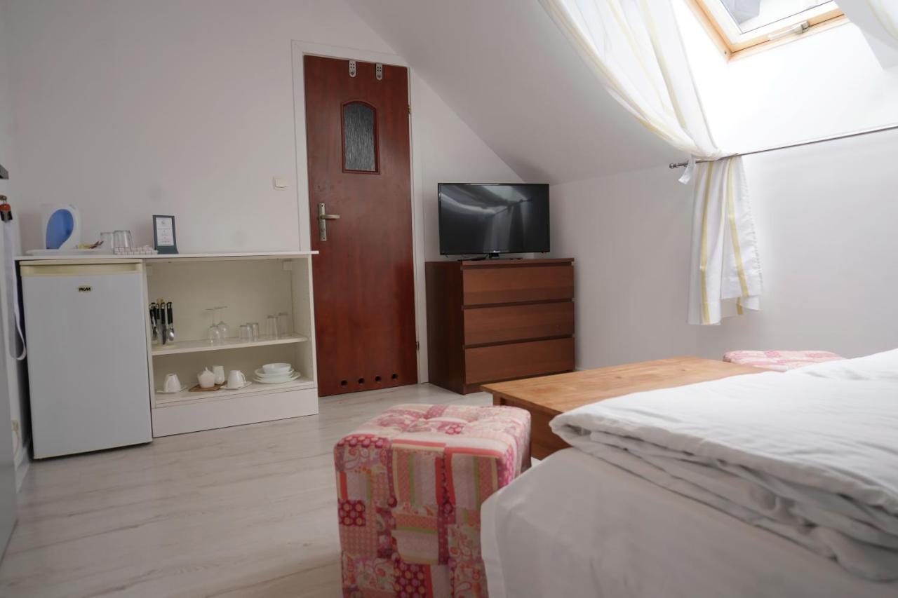 Iwona Pokoje Apartamenty 카르비아 외부 사진