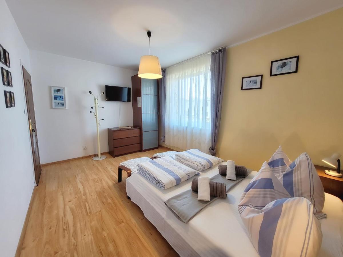 Iwona Pokoje Apartamenty 카르비아 외부 사진